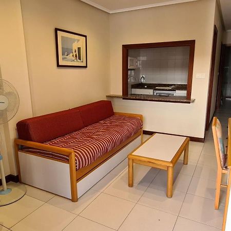 Apartamentos Elena Laredo Luaran gambar