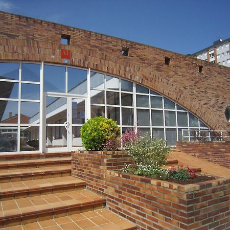 Apartamentos Elena Laredo Luaran gambar