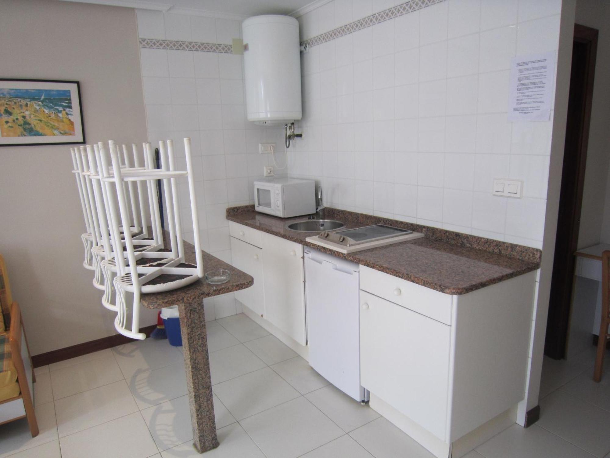 Apartamentos Elena Laredo Luaran gambar